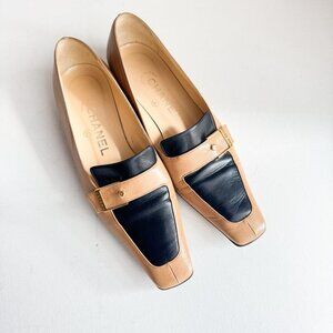 Vintage Chanel Two Tone White Beige Leather Loafers 36